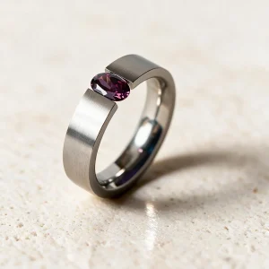 Anillo acero circonita Rosario — anillo de acero para mujer, hecho a mano en el taller de Barcelona