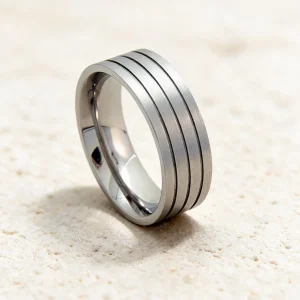 Anillo acero inoxidable y antialérgico hombre Antoni — anillo de acero para hombre, hecho a mano en el taller de Barcelona